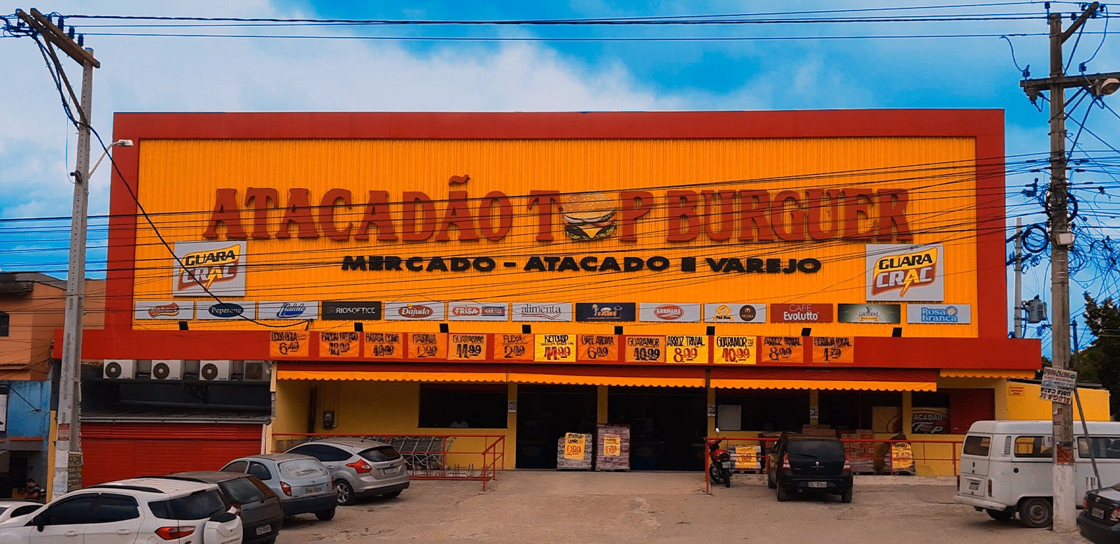 Foto da Fachada da Loja Atacadão TOP Burguer, unidade em Itaboraí